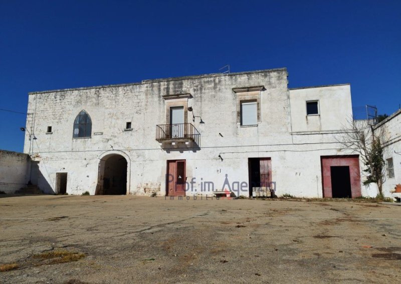 Masseria (lantgårdshus) i Carovigno